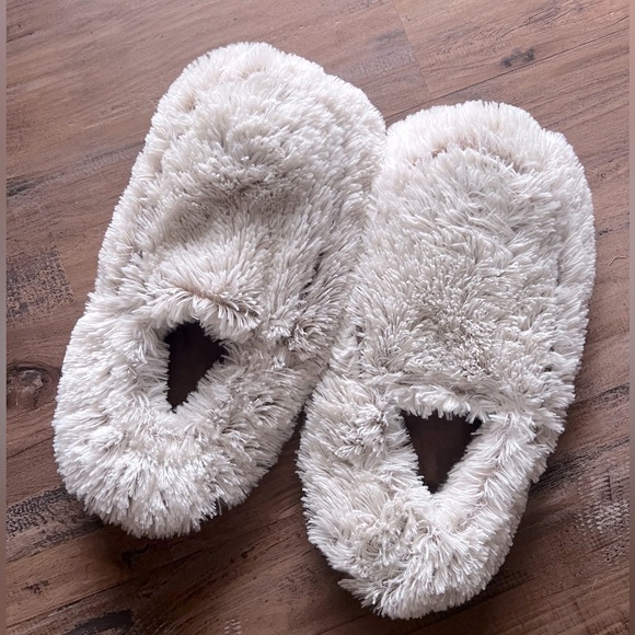Marshmallow Brown Warmies Slippers - Picture 2 of 4